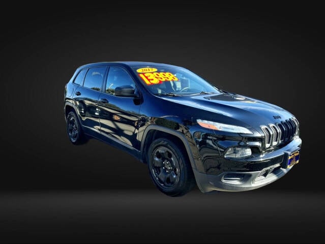 2017 Jeep Cherokee for sale at Country Motors in Salinas, CA