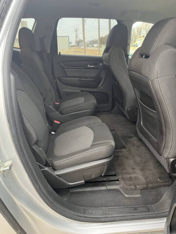 2017 Chevrolet Traverse LT