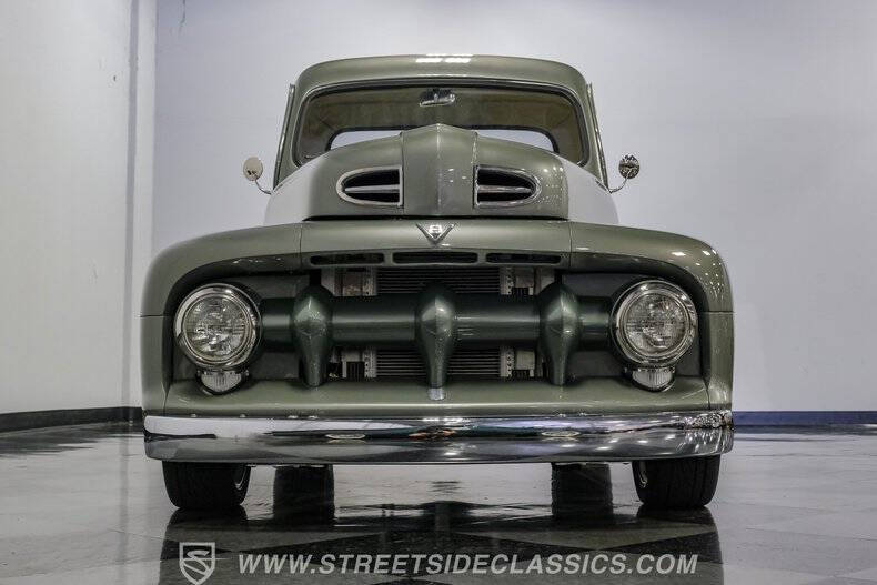 1951 Ford F-100