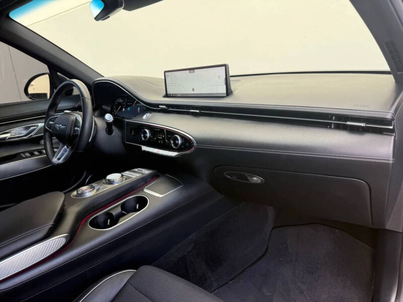 2024 Genesis GV70 2.5T Standard