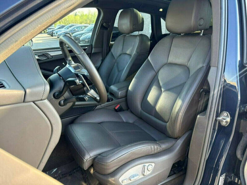 2017 Porsche Macan