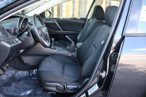 2013 Mazda MAZDA3 i Touring