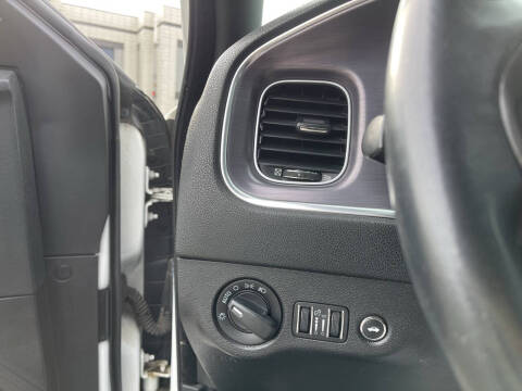 2015 Dodge Charger SE