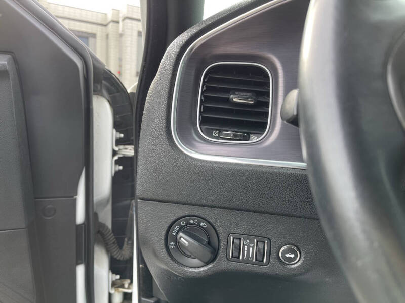 2015 Dodge Charger SE