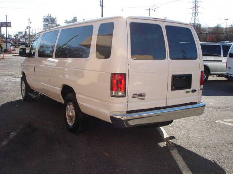 2011 Ford E-Series E-350 SD XLT