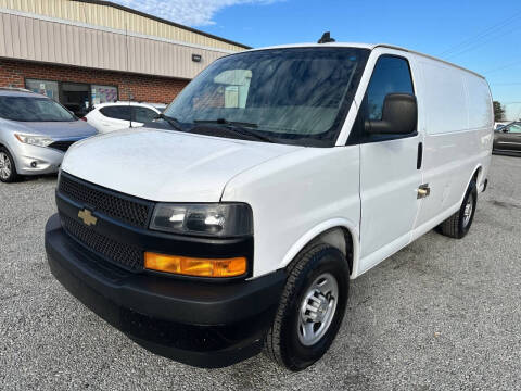 2022 Chevrolet Express 2500
