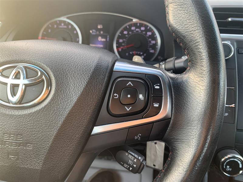 2017 Toyota Camry SE