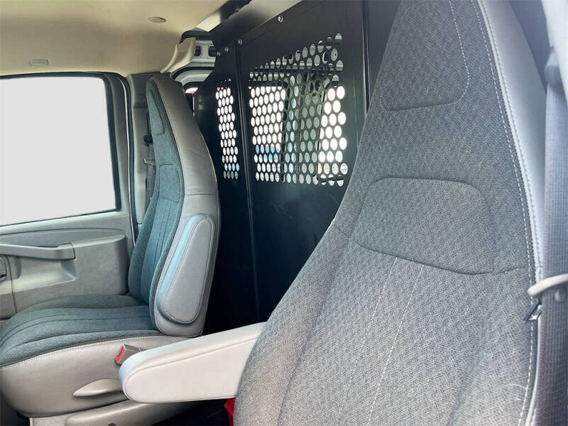 2024 Chevrolet Express 2500