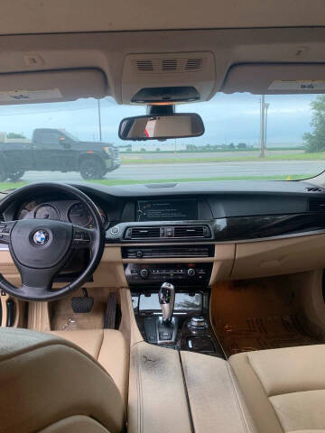 2011 BMW 5 Series 528i