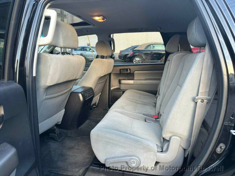 2017 Toyota Sequoia SR5