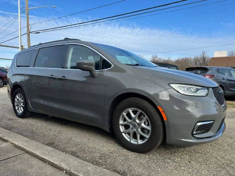 2022 Chrysler Pacifica Touring L