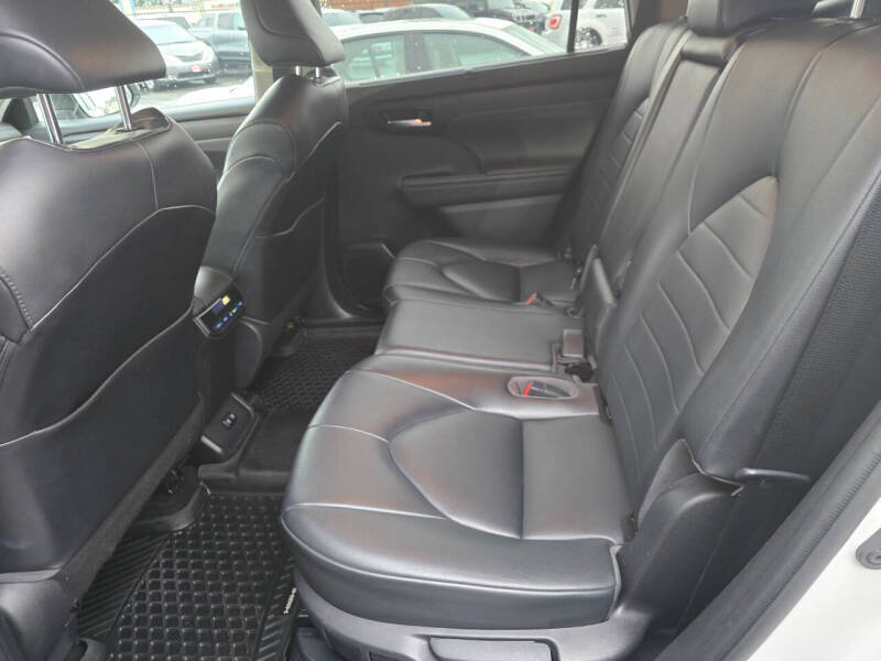 2021 Toyota Highlander Hybrid XLE