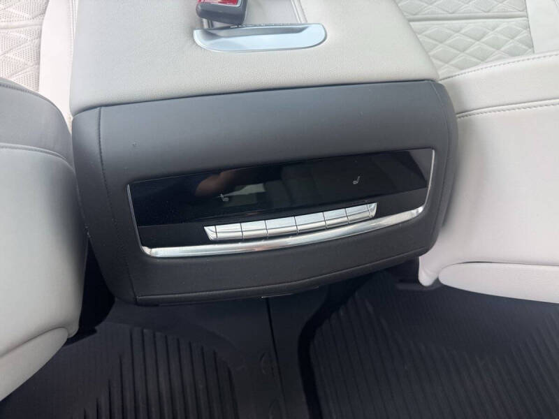 2025 Cadillac Escalade-V