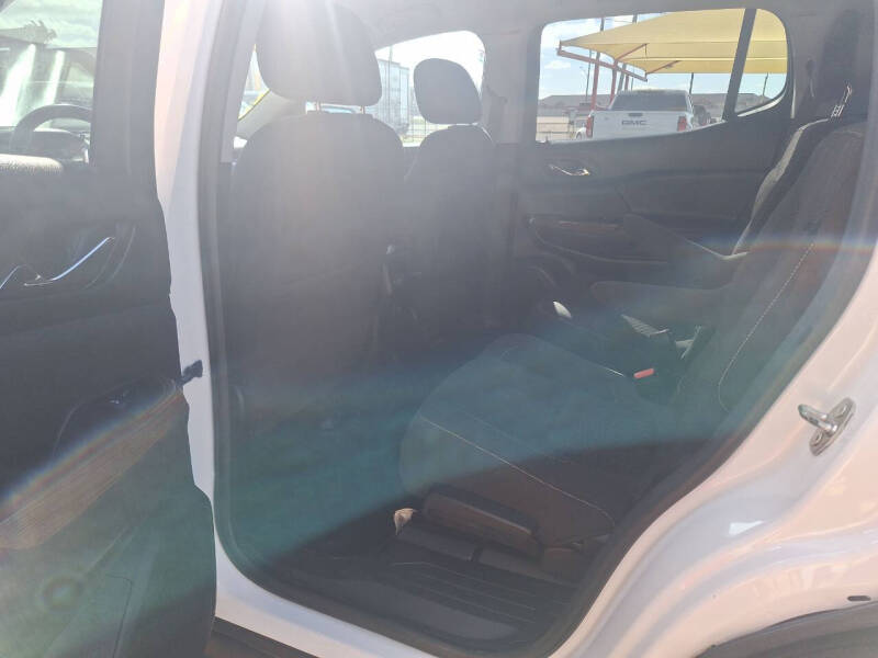 2019 GMC Acadia SLE-2