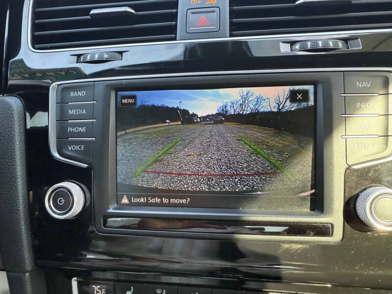 2017 Volkswagen Golf R 4Motion