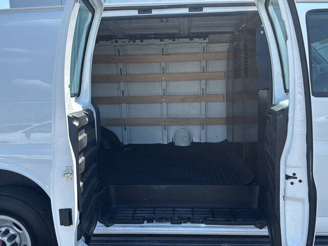 2024 GMC Savana 2500