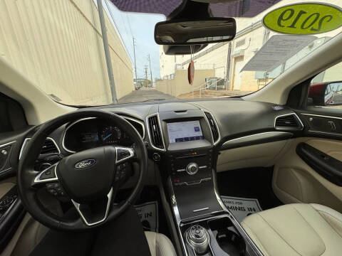 2019 Ford Edge Titanium