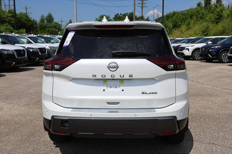 2025 Nissan Rogue SL