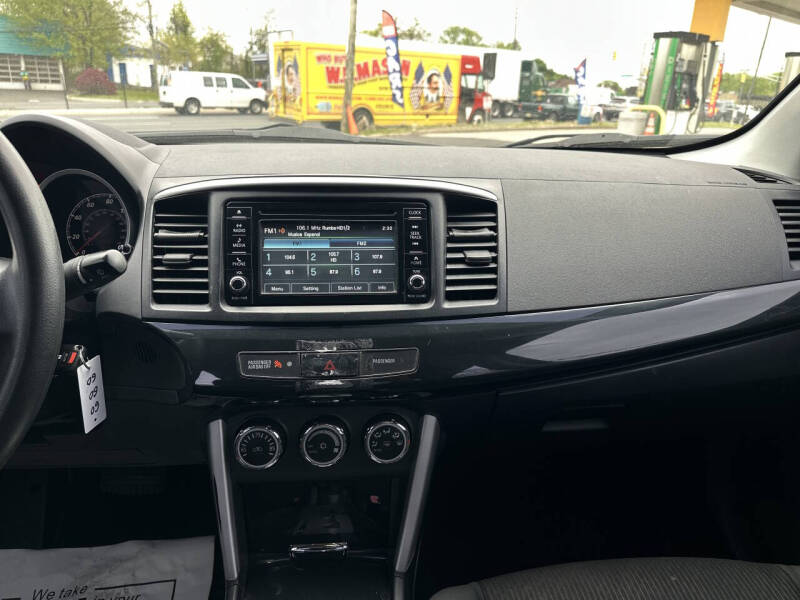 2017 Mitsubishi Lancer ES