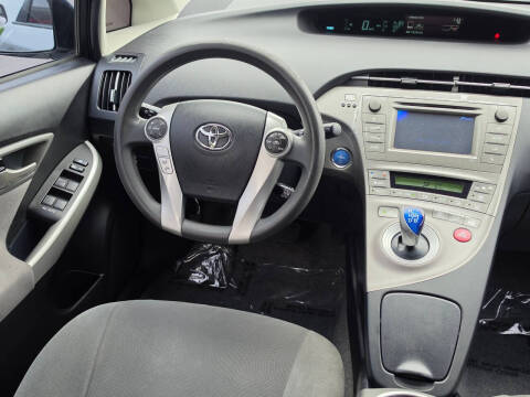 2012 Toyota Prius Two