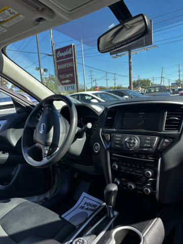 2018 Nissan Pathfinder SV