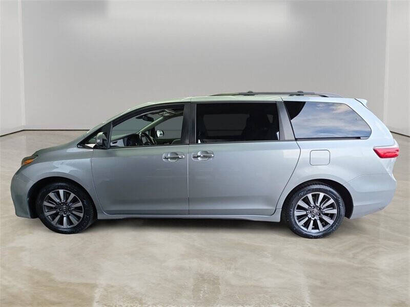 2020 Toyota Sienna Limited Premium 7-Passenger