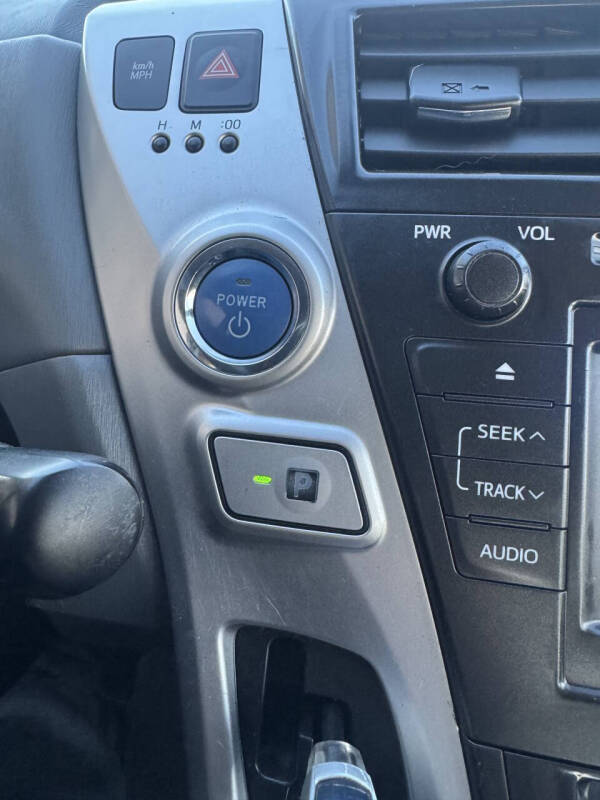 2012 Toyota Prius v Five