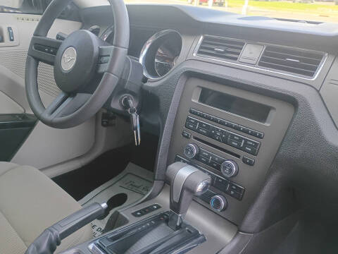 2010 Ford Mustang V6