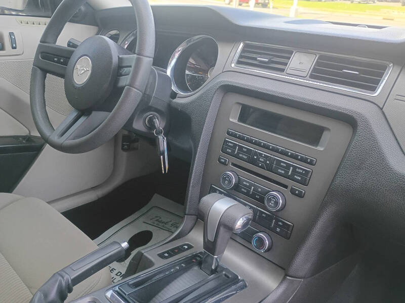 2010 Ford Mustang V6