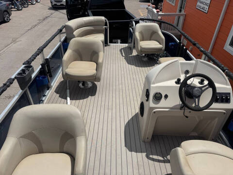 2021 FORESTER 19 Ft Pontoon