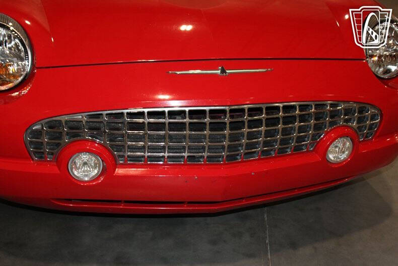 2002 Ford Thunderbird Deluxe