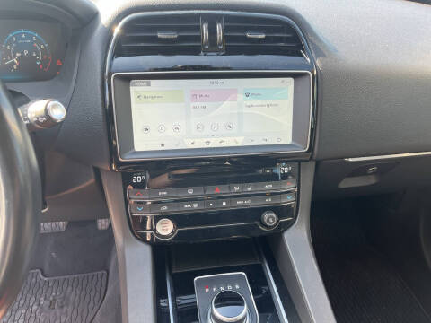 2017 Jaguar F-PACE 35t Prestige