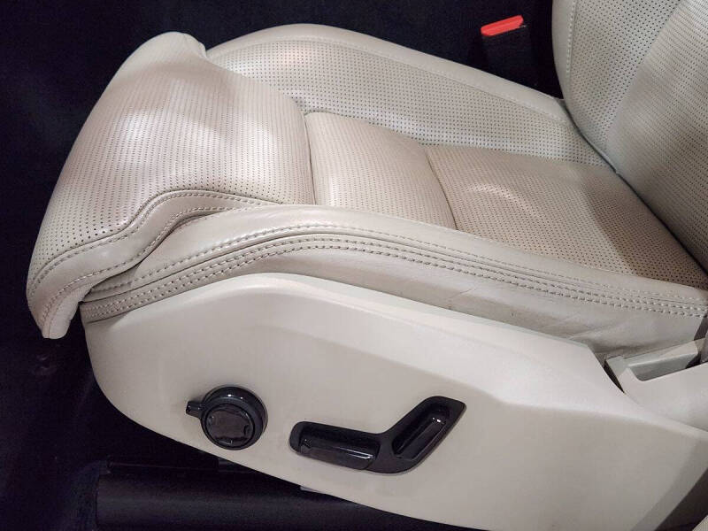 2022 Volvo XC90 T6 Inscription 6-Passenger