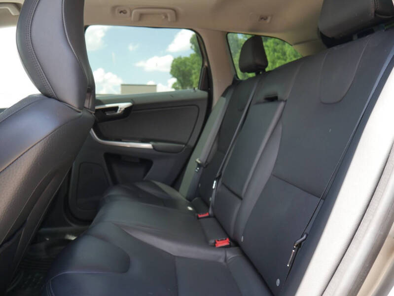 2015 Volvo XC60 T5 Drive-E Premier