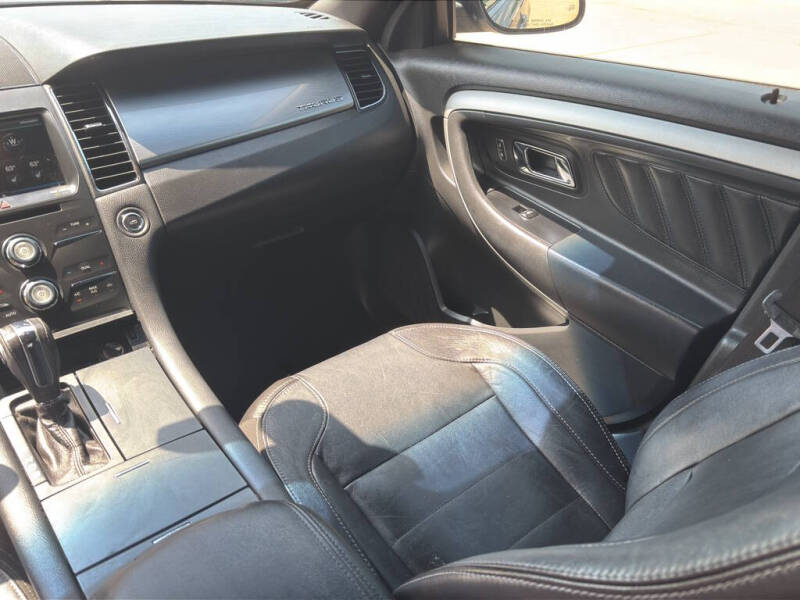 2013 Ford Taurus SEL