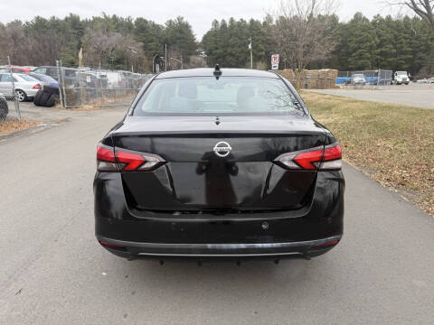 2020 Nissan Versa SV