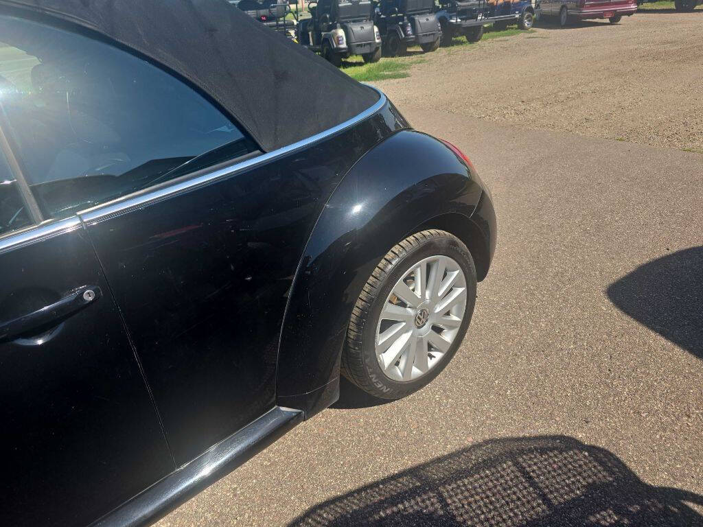 2008 Volkswagen New Beetle Convertible 10