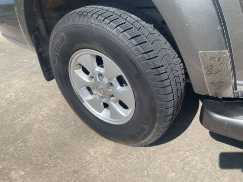 2005 Toyota Sequoia SR5