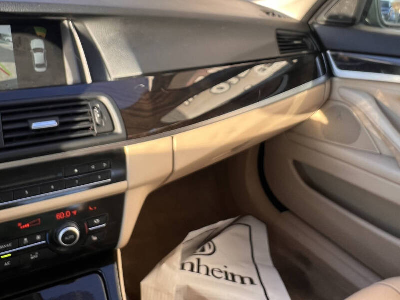 2014 BMW 5 Series 528i