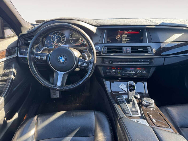 2016 BMW 5 Series 528i