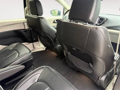 2022 Chrysler Pacifica Hybrid Limited