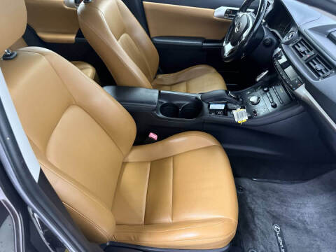 2011 Lexus CT 200h Premium