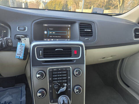 2015 Volvo V60 T5 Premier