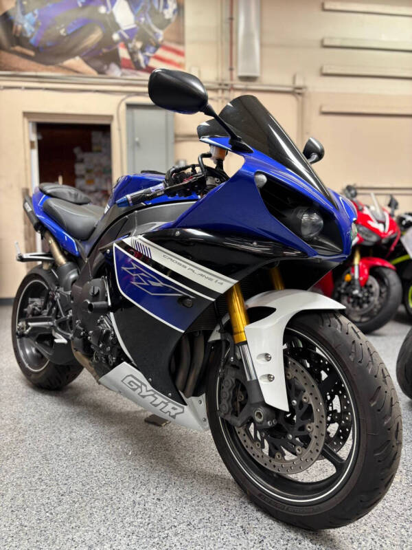 2013 Yamaha YZF-R1
