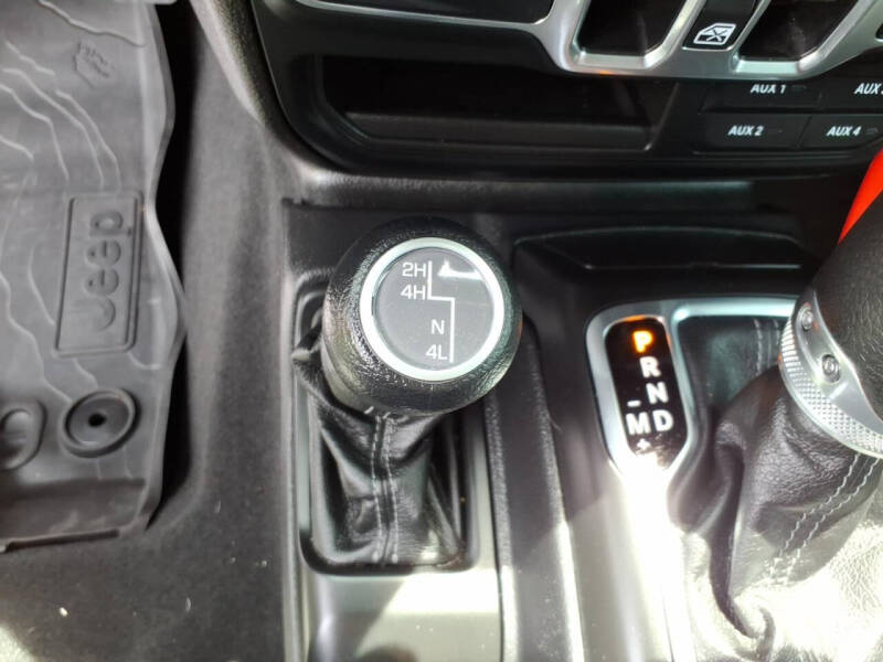 2025 Jeep Gladiator NightHawk