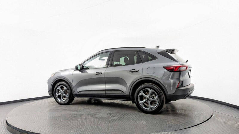 2025 Ford Escape ST-Line Select