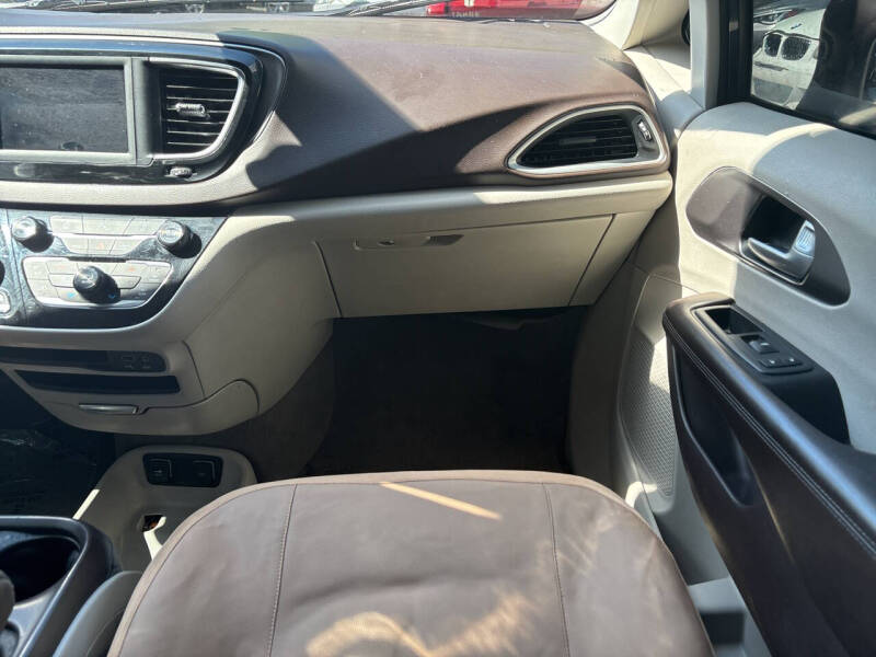 2018 Chrysler Pacifica Touring L