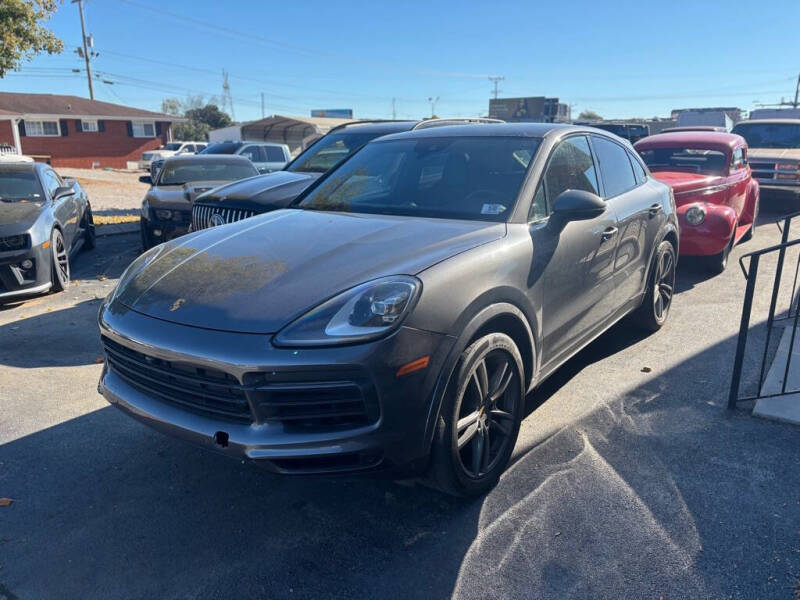 2023 Porsche Cayenne Coup Platinum Edition's photo