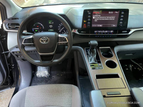 2021 Toyota Sienna LE 8-Passenger