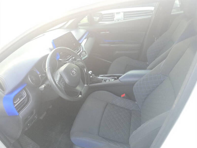 2021 Toyota C-HR XLE